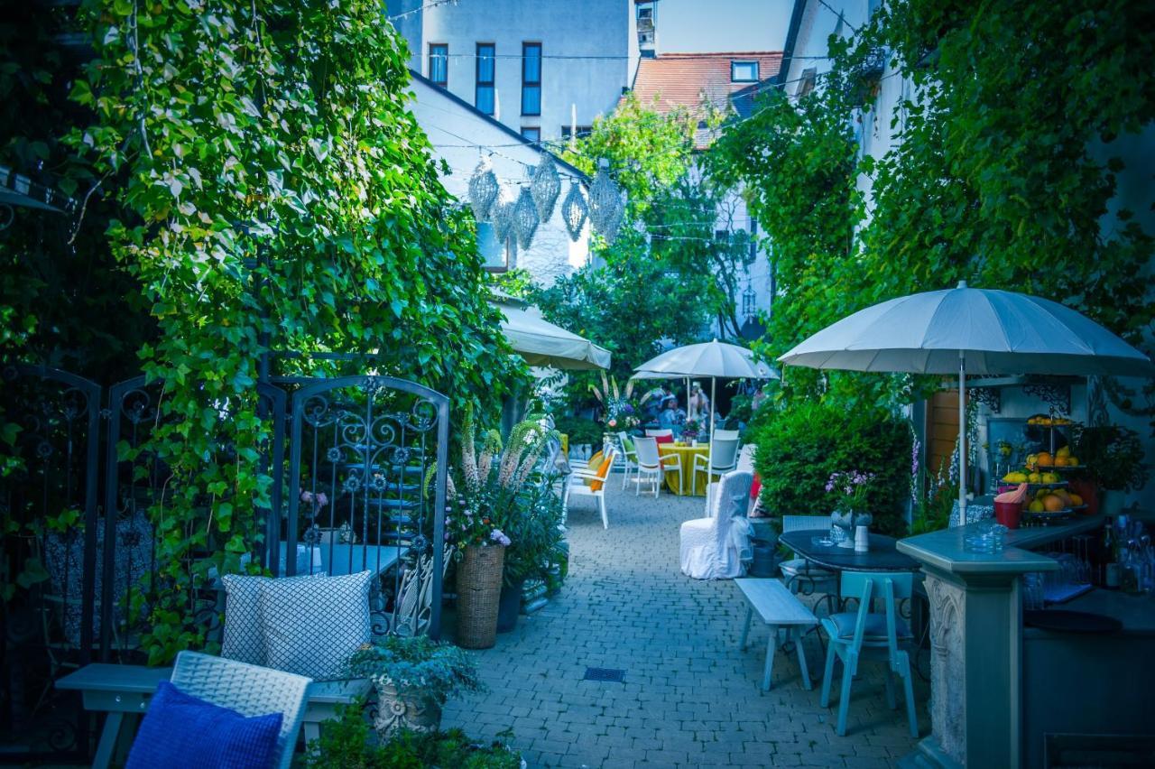 Art Boutique Hotel Buergerhaus Rust Exterior photo